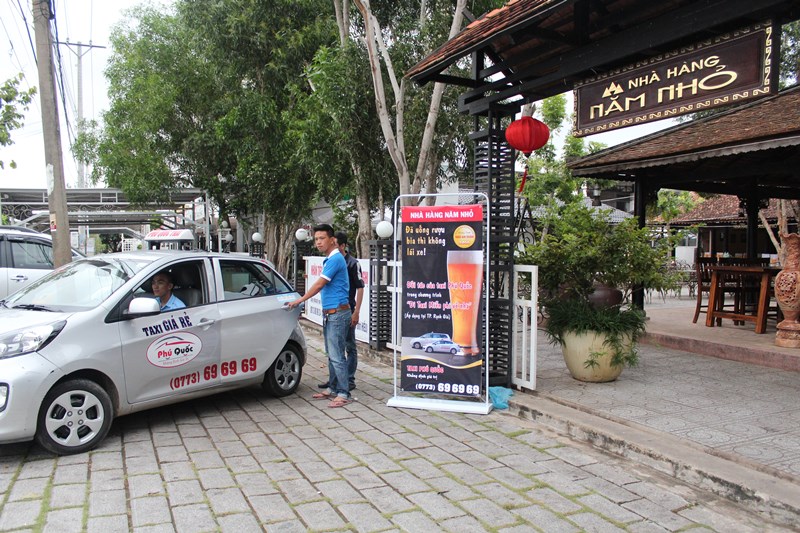 Taxi Phú Quốc tiên phong đưa khách về nhà sau khi quá chén