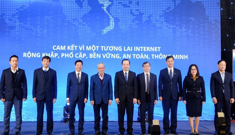 25 năm Internet Việt Nam: Thay đổi và phát triển hạ tầng công nghệ viễn thông