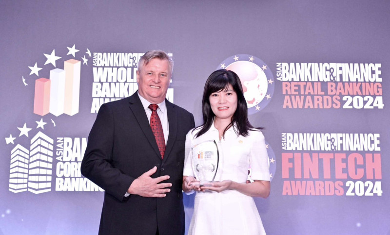 BIDV lần thứ 7 liên tiếp được vinh danh “Ngân hàng SME tốt nhất Việt Nam”