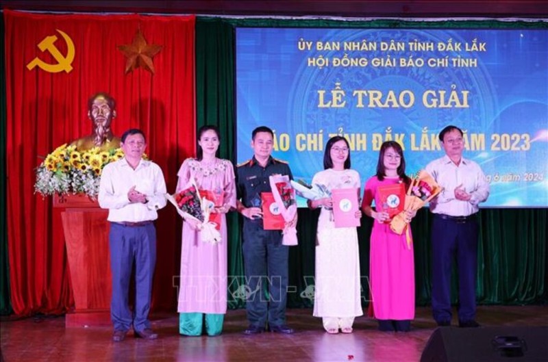 Trao giải Báo chí tỉnh Đắk Lắk năm 2023